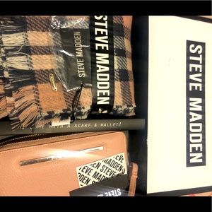 Steve Madden scarf & wallet set